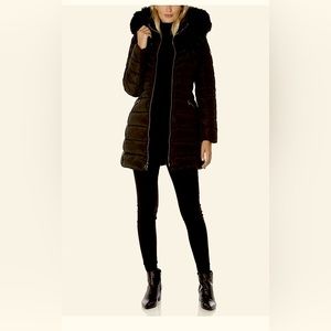Laundry by Shelli Segal. Midnight Black winter puffer coat w/ faux fur hood trim